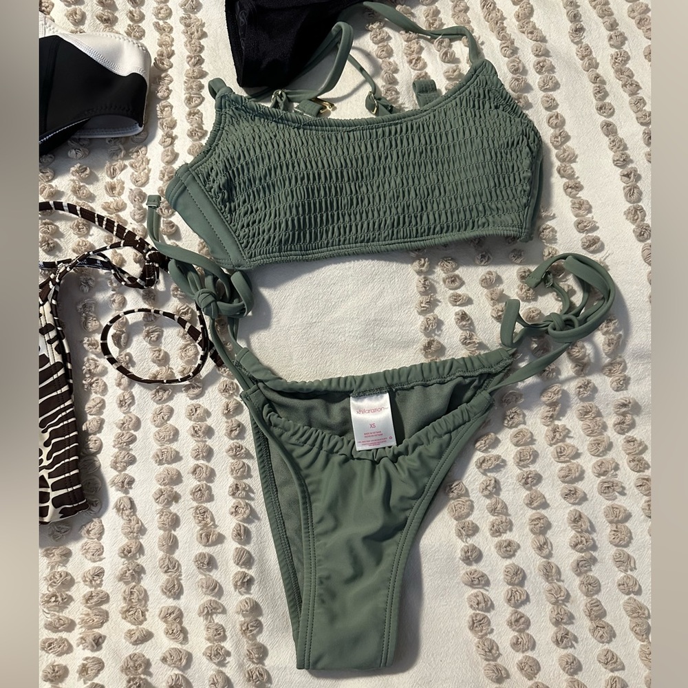 Bikini bundle Victoria’s Secret, Xhilitarion